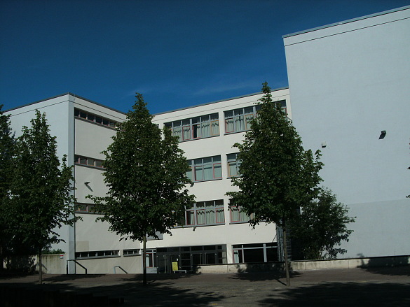 Unser Schulgebäude ist hier zu sehen.